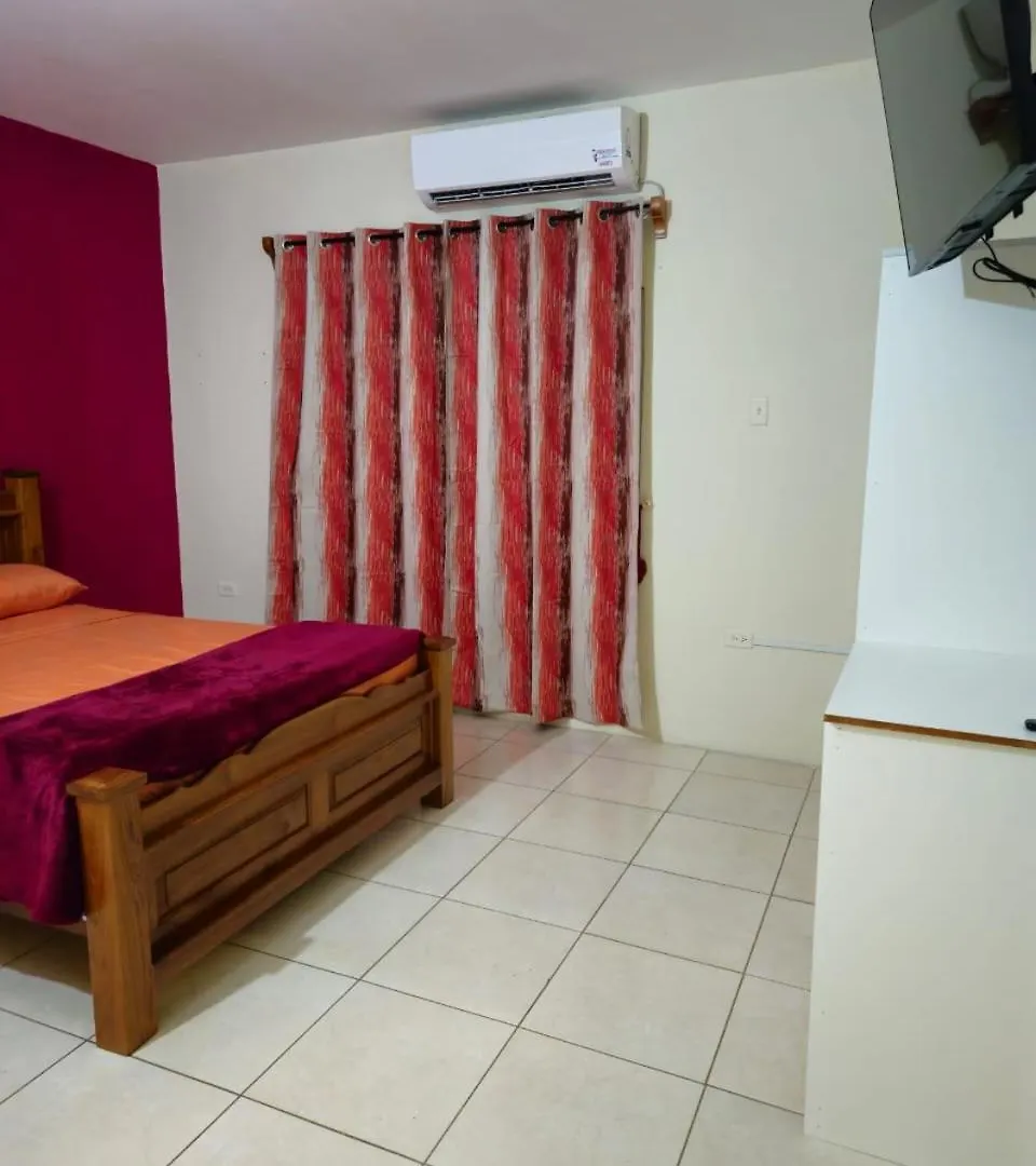 Lambeau Cozy One Bedroom Apartment טרינידד וטובגו